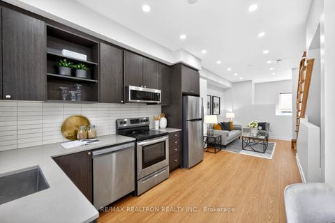Photo 15 at 3 - 110 Stanley Greene Boulevard, CFB, Toronto