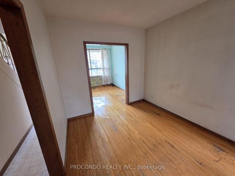 Photo 3 at 286 Harvie Avenue, Fairbank, Toronto
