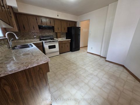Photo 6 at 286 Harvie Avenue, Fairbank, Toronto