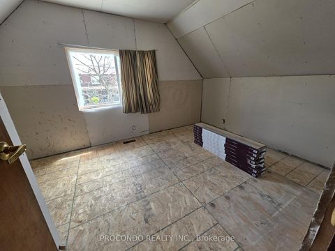 Photo 10 at 286 Harvie Avenue, Fairbank, Toronto