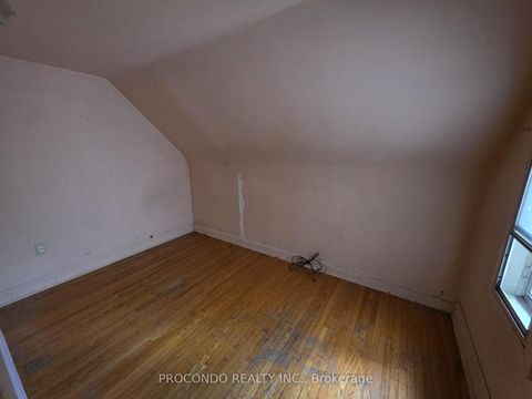 Photo 13 at 286 Harvie Avenue, Fairbank, Toronto