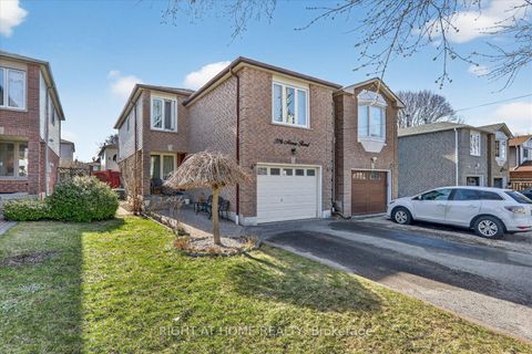 Photo 1 at 226 Manse Road, West Hill, Toronto