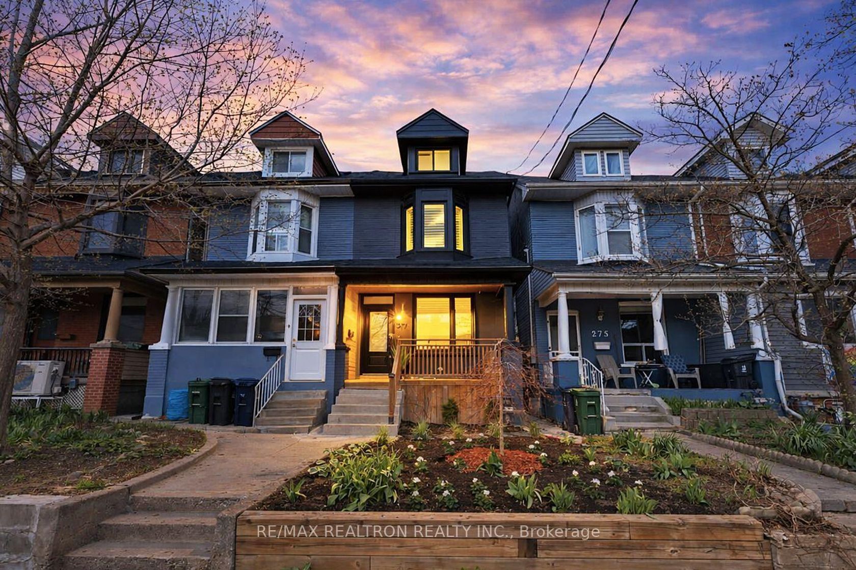 277 Boston Avenue, South Riverdale, Toronto photo number 2
