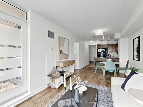 Photo 5 at 811 - 225 Wellesley Street E, South St. James Town, Toronto