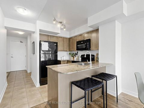 Photo 7 at 811 - 225 Wellesley Street E, South St. James Town, Toronto