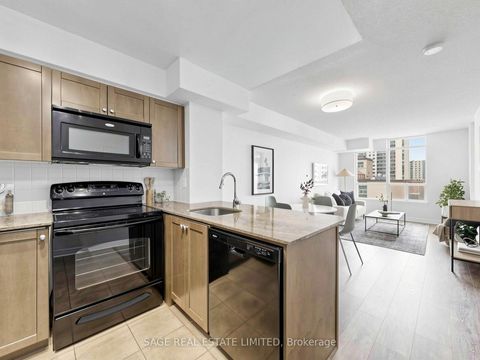Photo 8 at 811 - 225 Wellesley Street E, South St. James Town, Toronto