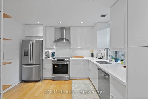Photo 6 at 302 - 55 Lombard Street, Yonge Corridor, Toronto
