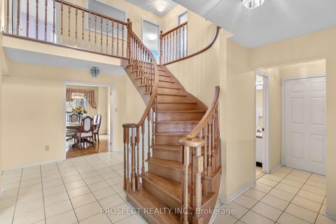 Photo 4 at 9 Wheatley Road, Maple, Vaughan