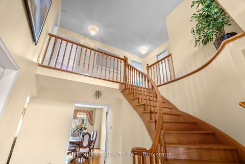 Photo 5 at 9 Wheatley Road, Maple, Vaughan