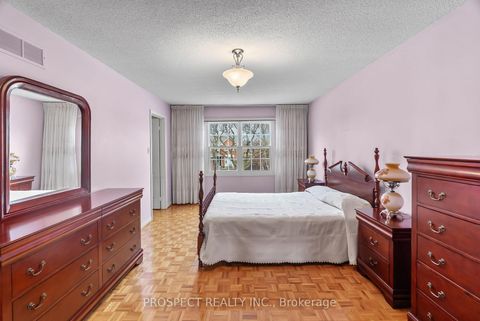 Photo 17 at 9 Wheatley Road, Maple, Vaughan