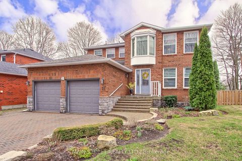 Photo 1 at 21 Chadburn Crescent, Hills of St Andrew, Aurora
