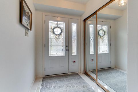 Photo 2 at 21 Chadburn Crescent, Hills of St Andrew, Aurora