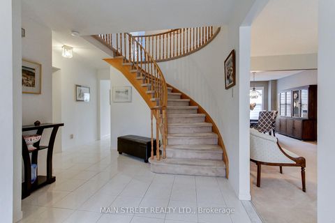 Photo 3 at 21 Chadburn Crescent, Hills of St Andrew, Aurora