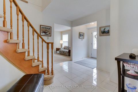 Photo 4 at 21 Chadburn Crescent, Hills of St Andrew, Aurora