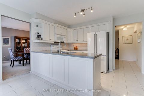 Photo 8 at 21 Chadburn Crescent, Hills of St Andrew, Aurora