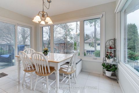 Photo 12 at 21 Chadburn Crescent, Hills of St Andrew, Aurora