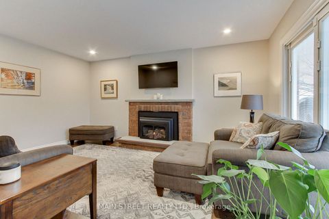 Photo 13 at 21 Chadburn Crescent, Hills of St Andrew, Aurora