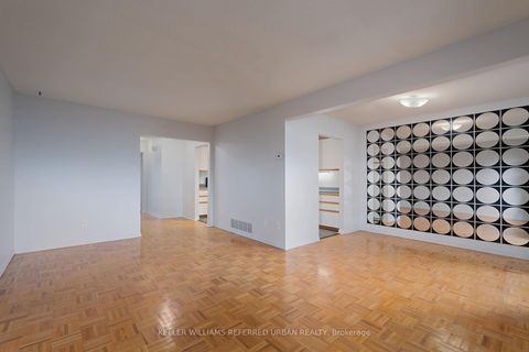 Photo 4 at 37 - 11 Plaisance Road, North Richvale, Richmond Hill