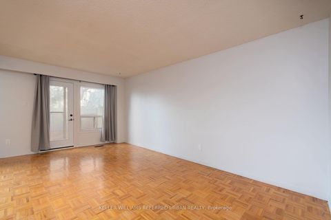 Photo 6 at 37 - 11 Plaisance Road, North Richvale, Richmond Hill