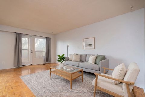 Photo 7 at 37 - 11 Plaisance Road, North Richvale, Richmond Hill