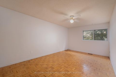 Photo 17 at 37 - 11 Plaisance Road, North Richvale, Richmond Hill