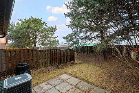 Photo 25 at 37 - 11 Plaisance Road, North Richvale, Richmond Hill