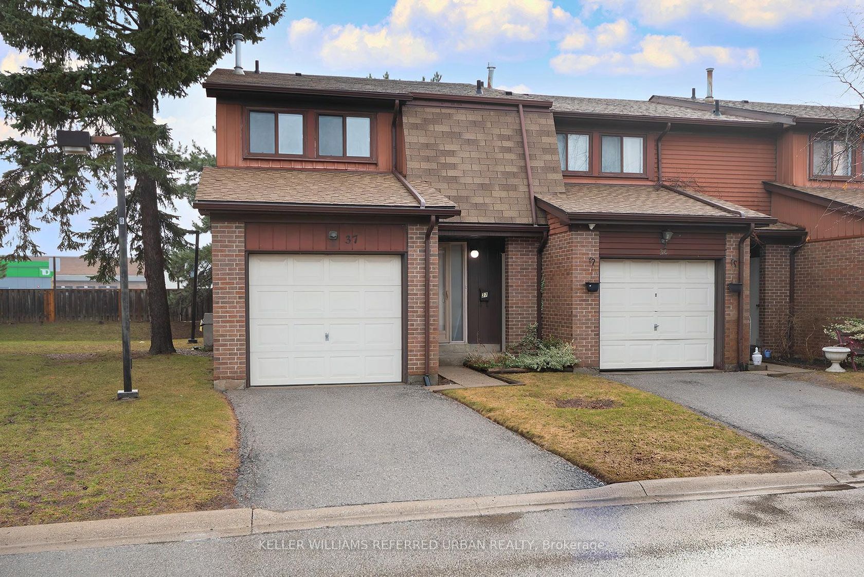 37 - 11 Plaisance Road, North Richvale, Richmond Hill photo number 2
