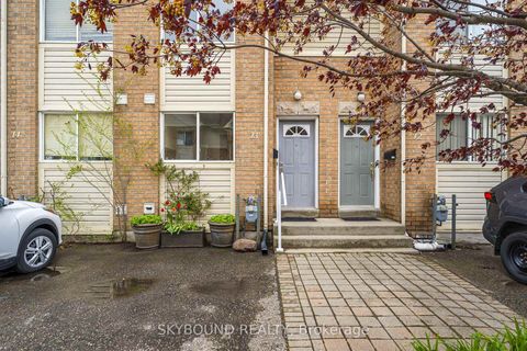 Photo 3 at # 13 - 25 Replin Road, Lawrence, Toronto