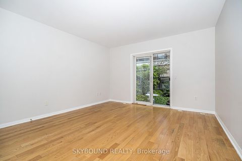 Photo 5 at # 13 - 25 Replin Road, Lawrence, Toronto