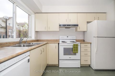 Photo 7 at # 13 - 25 Replin Road, Lawrence, Toronto