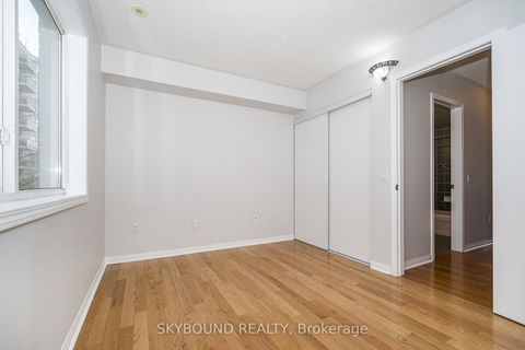 Photo 13 at # 13 - 25 Replin Road, Lawrence, Toronto