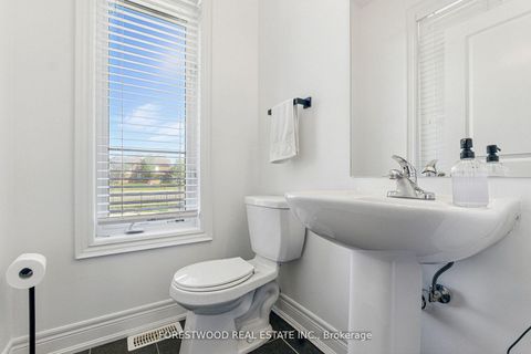 Photo 9 at 634 Sweetwater Crescent, Glenway Estates, Newmarket