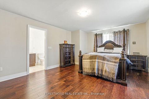 Photo 16 at 634 Sweetwater Crescent, Glenway Estates, Newmarket