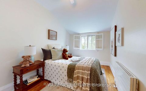 Photo 13 at 81 Bowood Avenue, Lawrence Park North, Toronto