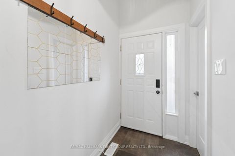 Photo 2 at 42 - 765 Oklahoma Drive, West Shore, Pickering