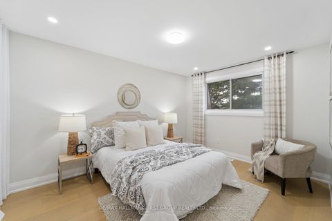 Photo 21 at 42 - 765 Oklahoma Drive, West Shore, Pickering