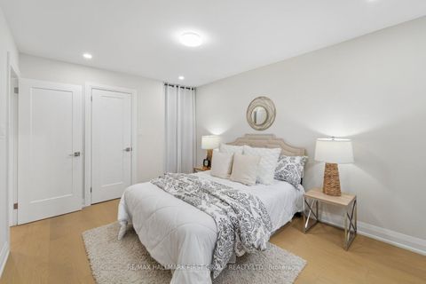 Photo 23 at 42 - 765 Oklahoma Drive, West Shore, Pickering