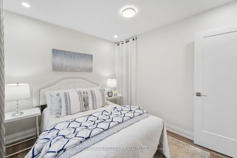 Photo 25 at 42 - 765 Oklahoma Drive, West Shore, Pickering