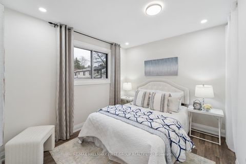 Photo 26 at 42 - 765 Oklahoma Drive, West Shore, Pickering