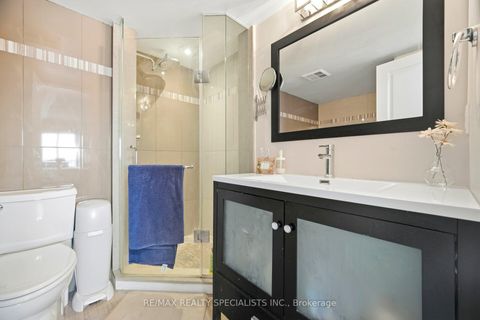 Photo 8 at 611 - 1 Rowntree Road, Jamestown, Toronto