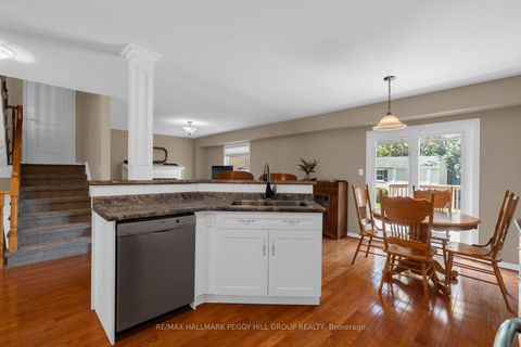 Photo 2 at 168 Wildwood Trail, Ardagh, Barrie