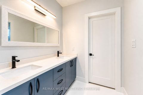 Photo 26 at 6 Creston Road, Glen Park, Toronto