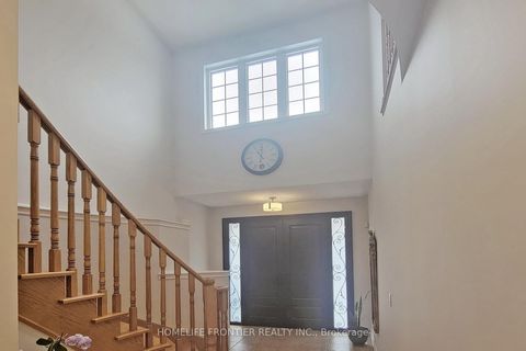 Photo 4 at 475 Kwapis Boulevard, Woodland Hill, Newmarket