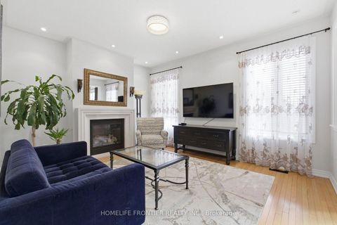 Photo 7 at 475 Kwapis Boulevard, Woodland Hill, Newmarket