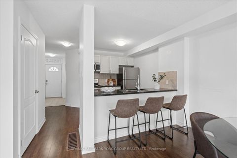 Photo 12 at 70 - 50 Southwoods Crescent, Holly, Barrie