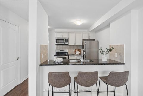 Photo 13 at 70 - 50 Southwoods Crescent, Holly, Barrie