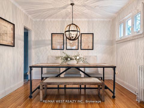 Photo 4 at 3 Glenroy Avenue, Queensway, Toronto