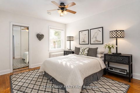 Photo 8 at 3 Glenroy Avenue, Queensway, Toronto