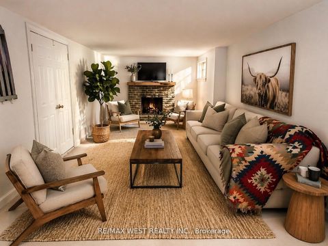Photo 14 at 3 Glenroy Avenue, Queensway, Toronto