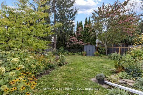 Photo 19 at 3 Glenroy Avenue, Queensway, Toronto